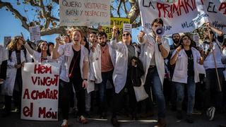 La sanidad pública catalana se plantea ir a la huelga