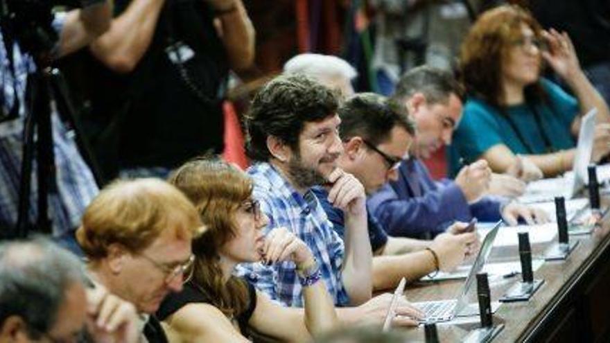 Un momento de la sesión de ayer en el Parlament balear.