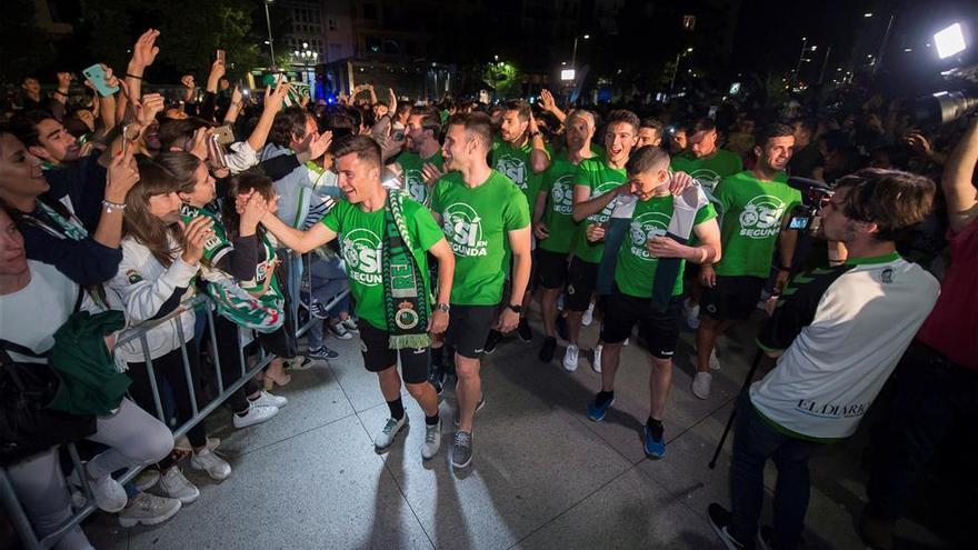 El Racing, un proyecto de Primera en el fango de Segunda B