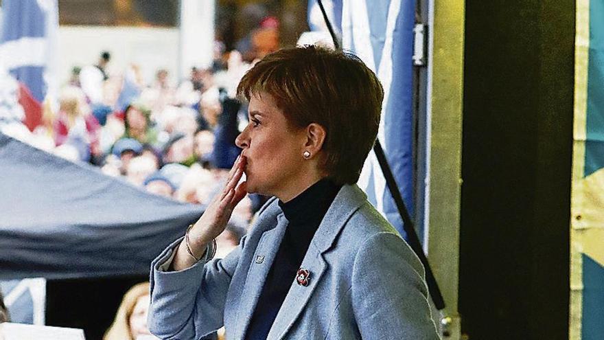 Sturgeon, ayer, en Glasgow en un acto independentista. // Reuters