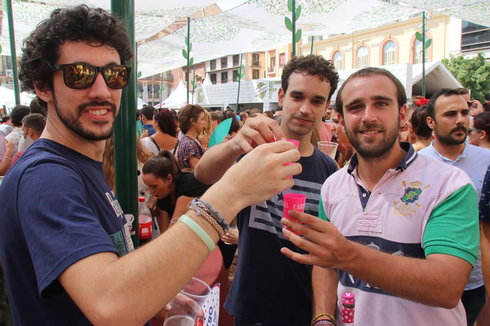 Calles llenas y mucho ambiente en el primer sábado de la feria.