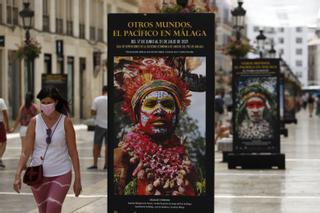 Exposición 'Otros Mundos, el Pacífico en Málaga', en la calle Larios