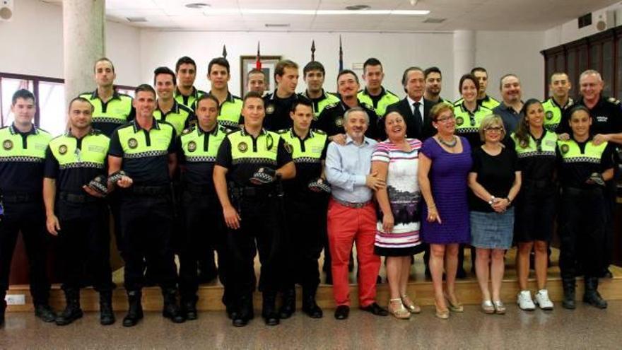 Santa Pola refuerza la Policía Local con dieciocho agentes este verano