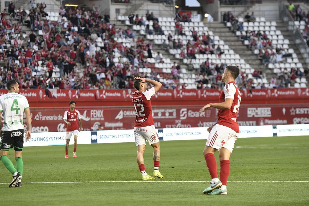 Las mejores imágenes del partido entre el Real Murcia y el Antequera