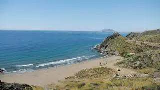 Las playas de Lorca se preparan para el verano