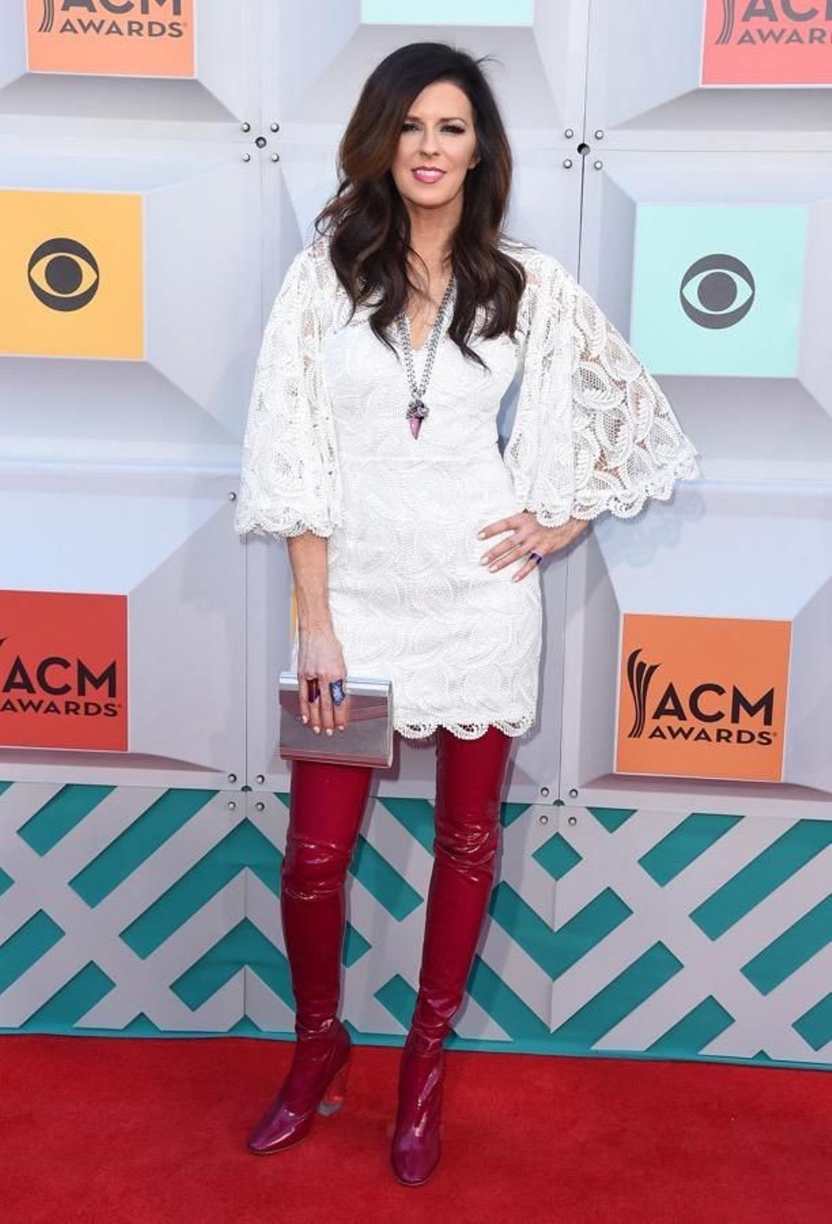 Premios anuales de la academia del Country 2016, Karen Fairchild.