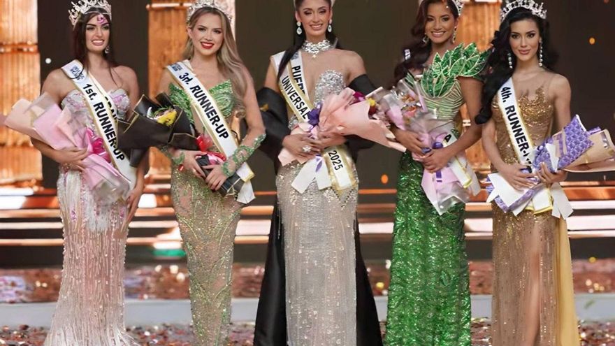 La India entroniza la belleza de la gallega Iris Miguélez