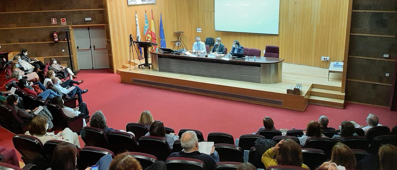 La jornada se desarrolló en el salón de actos del Hospital General de Alicante