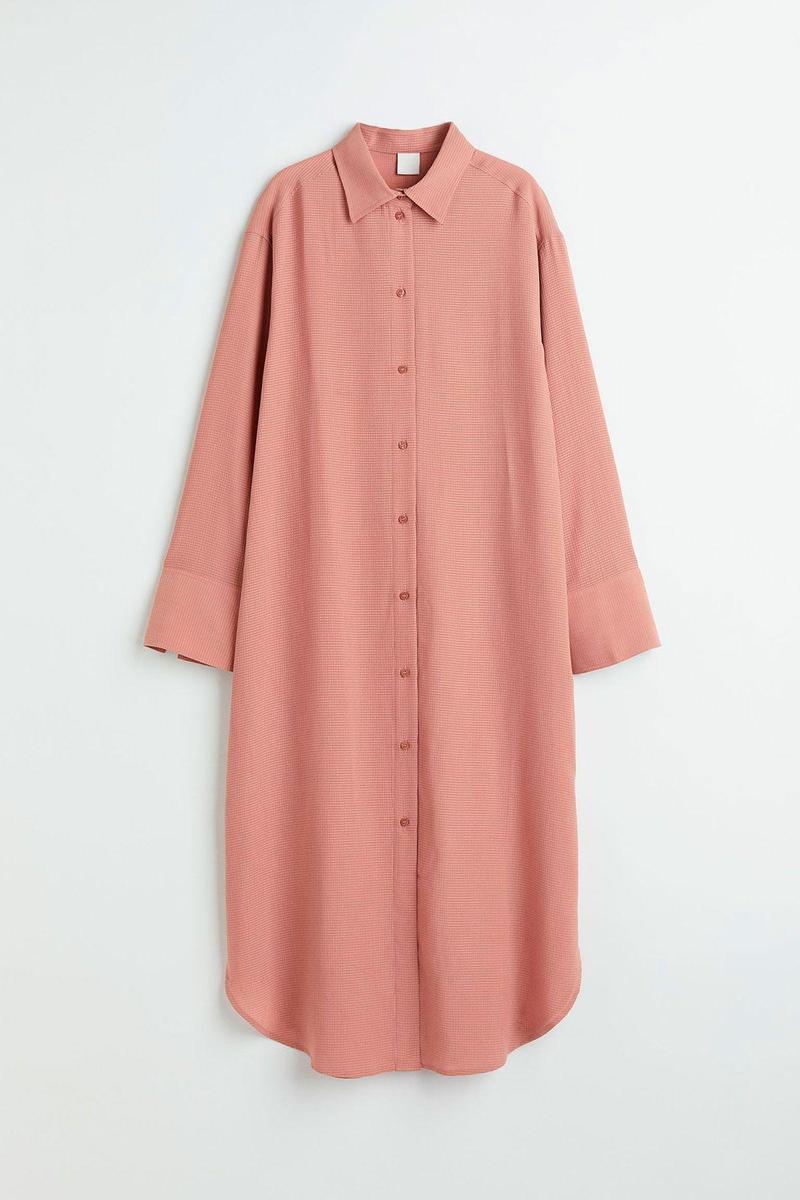 H&M tiene por menos de 10 euros, el vestido que no te vas a quitar en meses