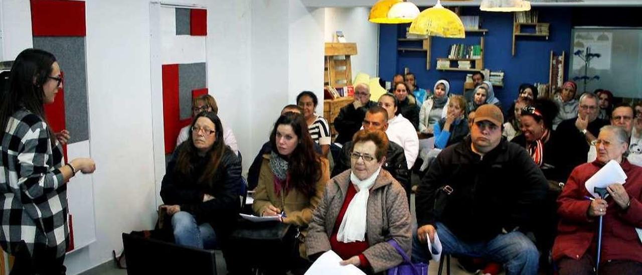 Una de las actividades organizadas por la Fundación Amigos de Galicia en la Casa Azul. // R.V.