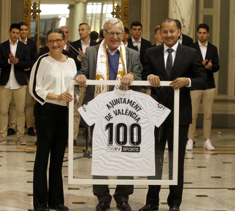 La afición en la celebración del Centenario