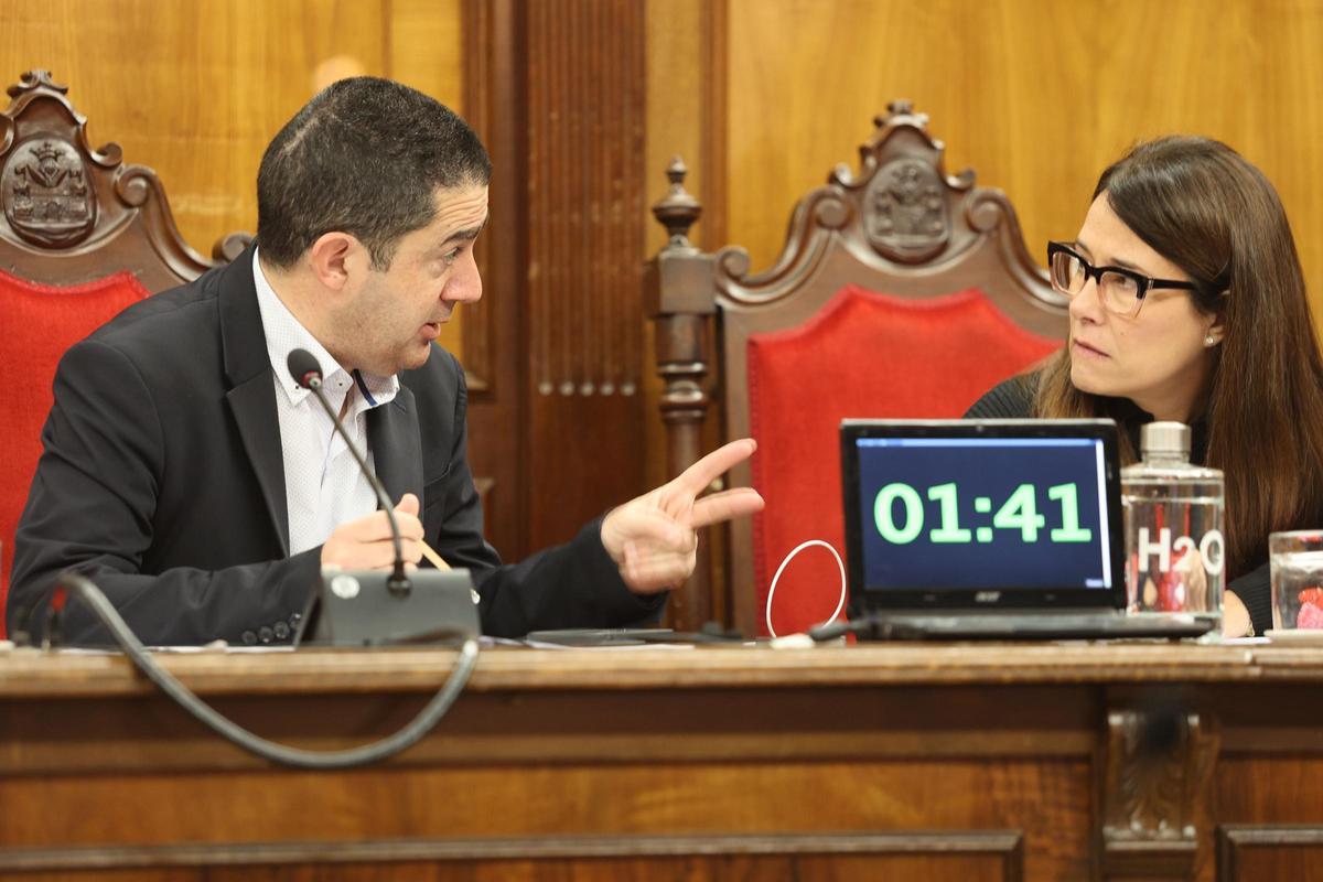 El Ayuntamiento de Alcoy pide al Consell que declare el área de salud como de difícil cobertura El Ayuntamiento de Alcoy pide al Consell que declare el área de salud como de difícil cobertura