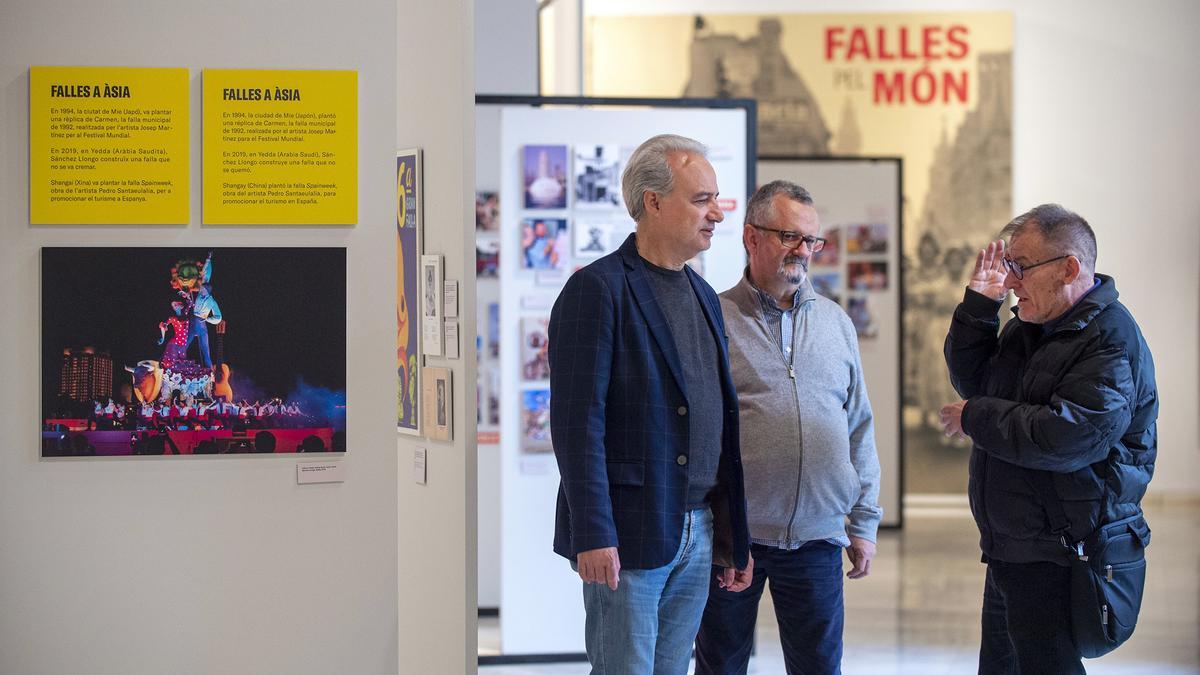 Exposición 'Falles pel món'