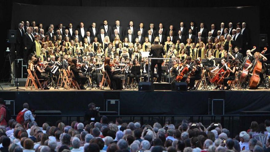 Instante de la actuación, ayer en el Auditorio de Castrelos. | Pablo H. Gamarra