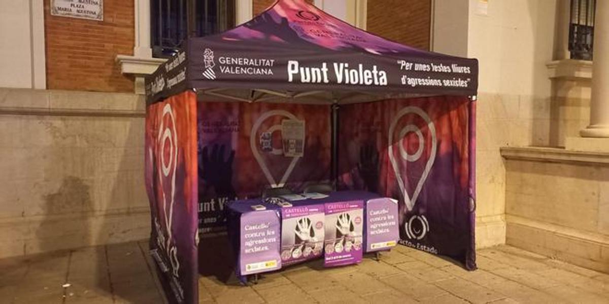 Punto violeta en la plaza de Las Aulas en Magdalena.