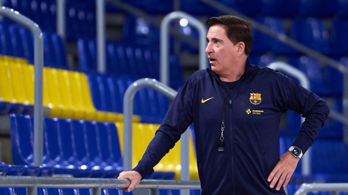 Xavi Pascual, dirigiendo una sesión en el Palau