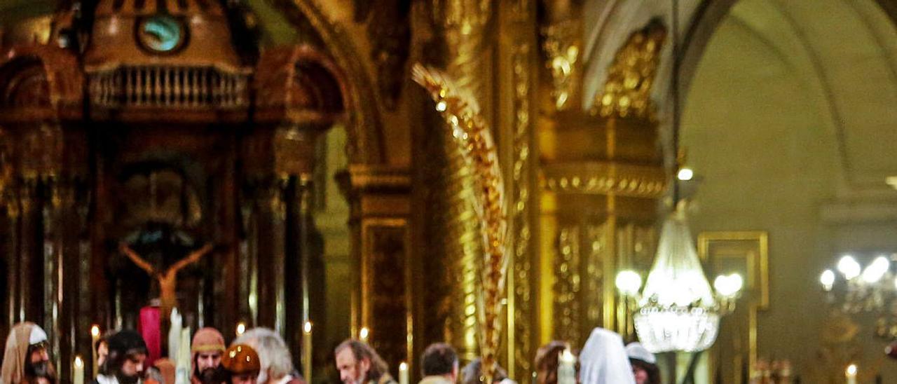 Un instante de la conclusión del Misteri d’Elx en la basílica de Santa María. | ANTONIO AMORÓS