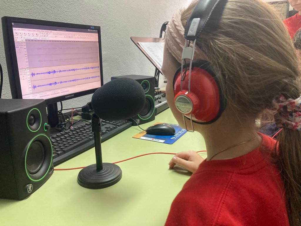 Ràdio escolar per a aprendre valencià