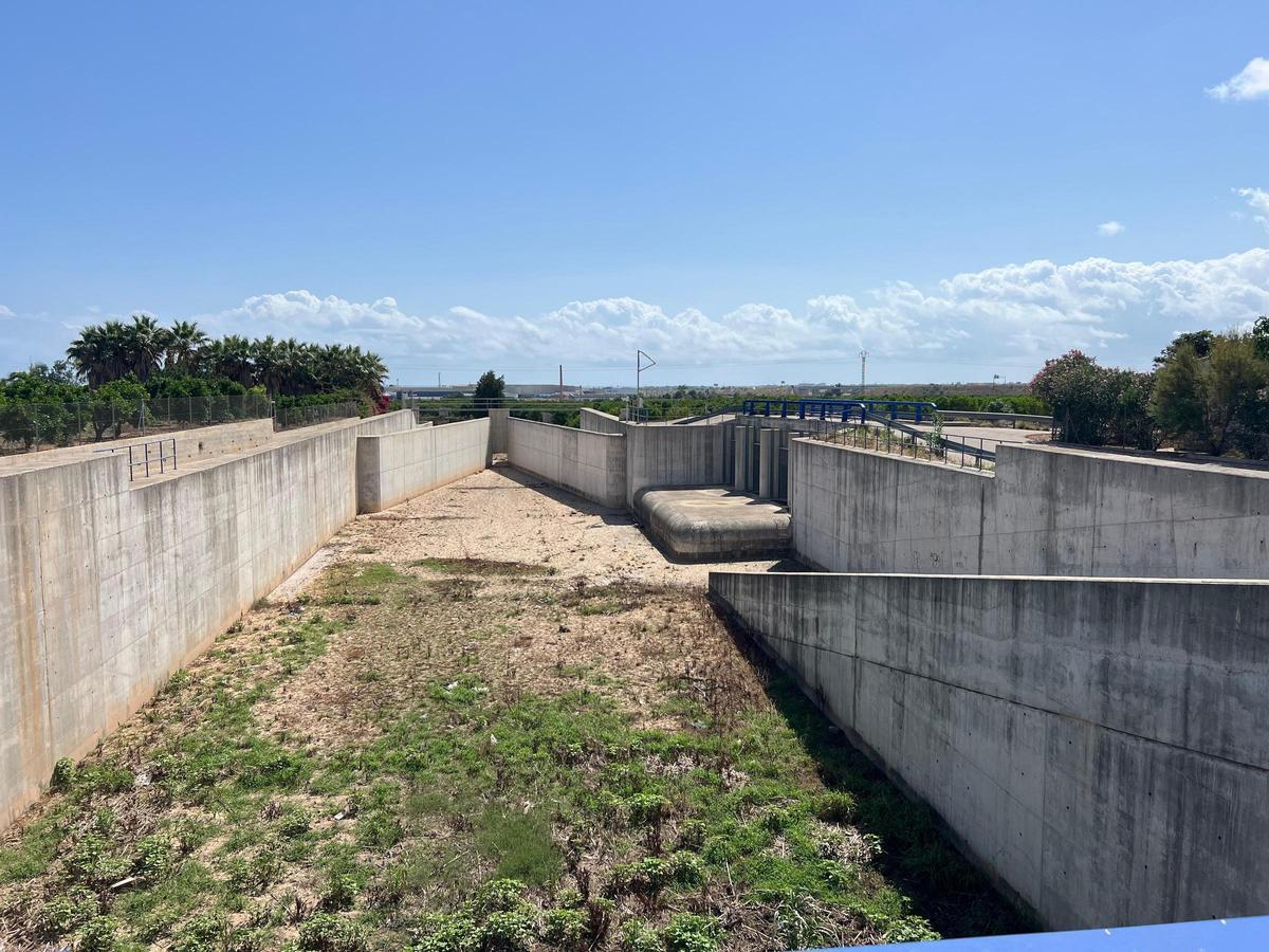 Encauzamiento que se hizo en el curso bajo de la rambla.