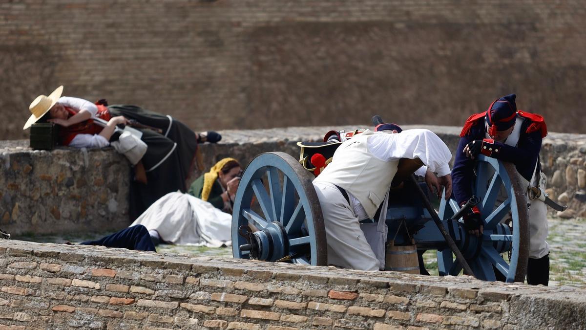 EN IMÁGENES | Así ha sido la recreación de la batalla del Segundo Sitio de Zaragoza