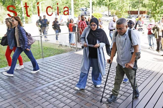 'Influencers' de Girona denunciados por incitar a la violencia contra "moros" en las redes sociales
