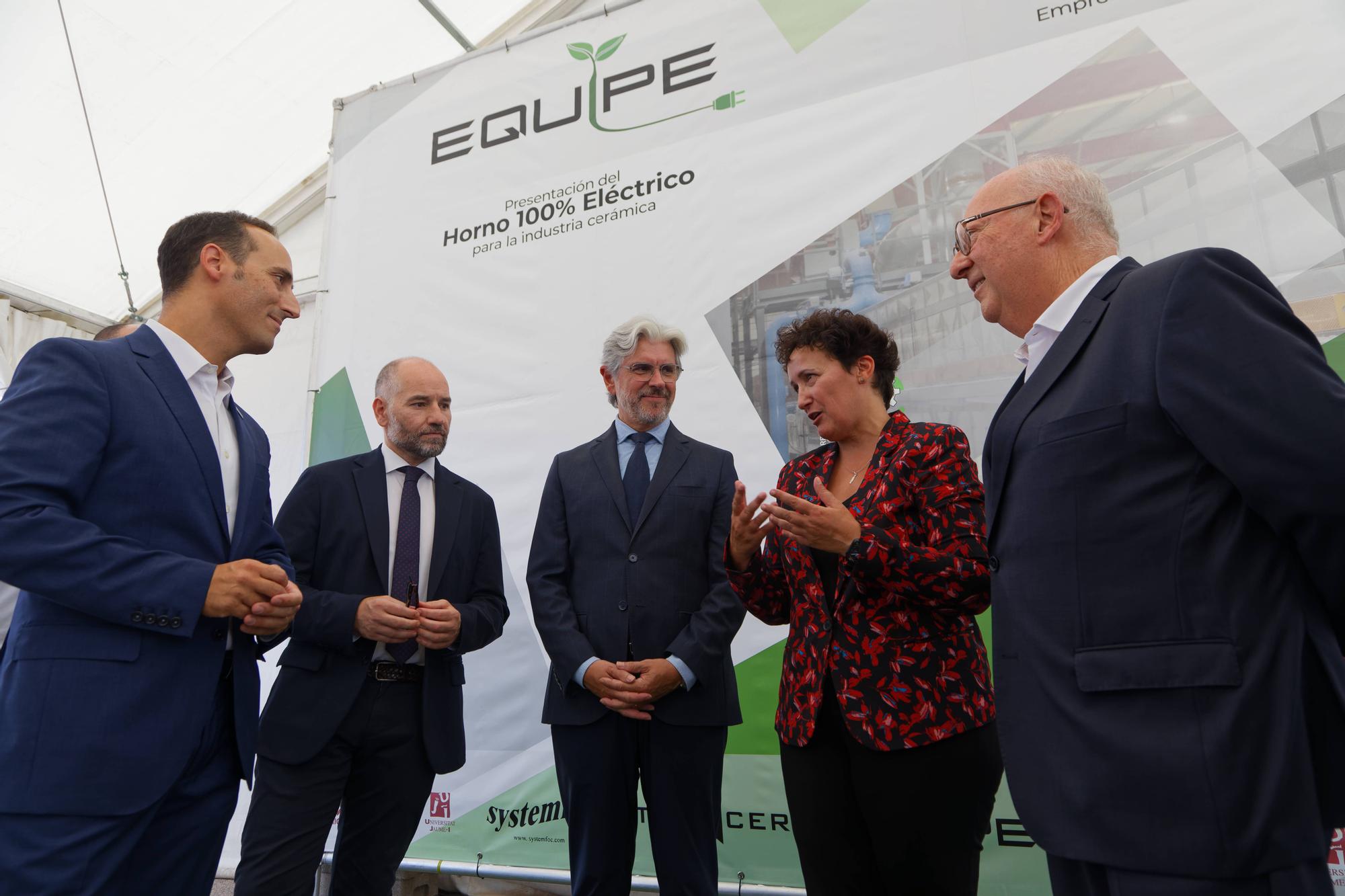 Los responsables de la empresa Equipe y las autoridades conocieron las características de este horno, el más grande del mundo en sus características.