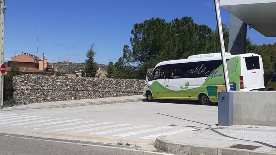 Alcañiz reunifica sus líneas de bus en una ruta que comunica los barrios