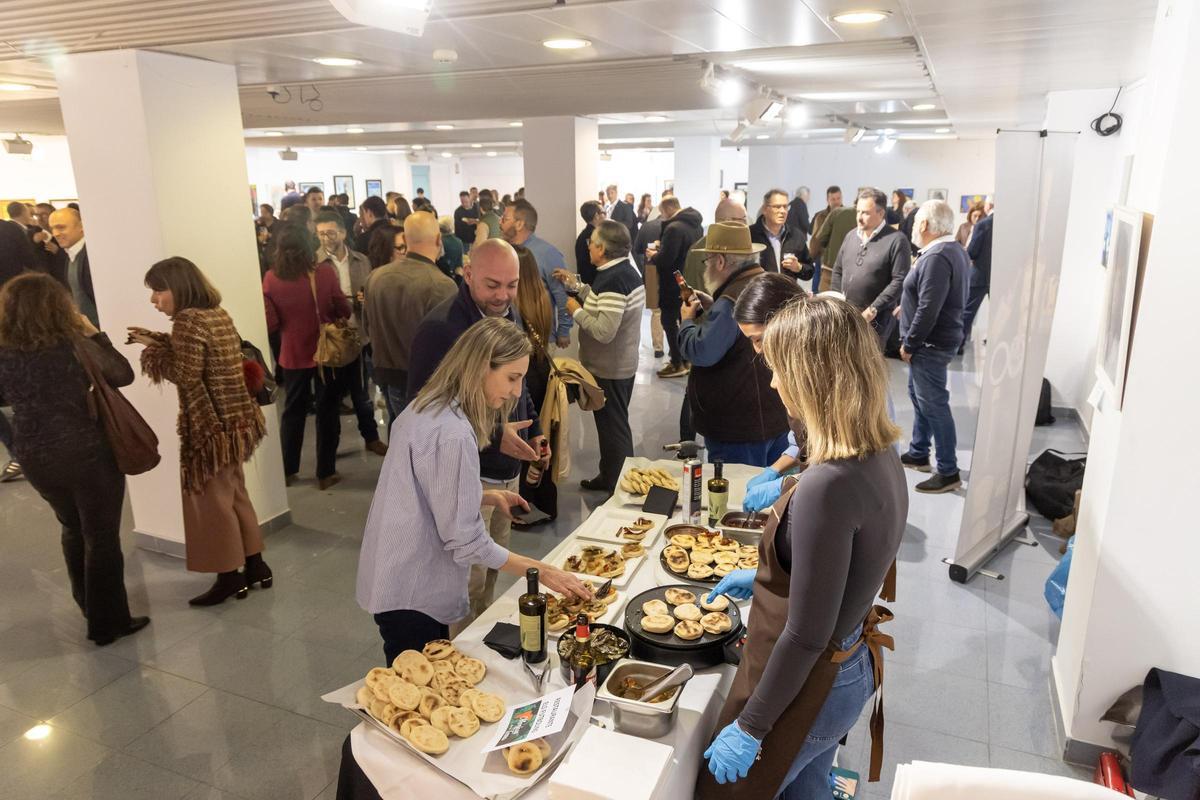 El acto concluyó con un cóctel que reunió a todos los asistentes