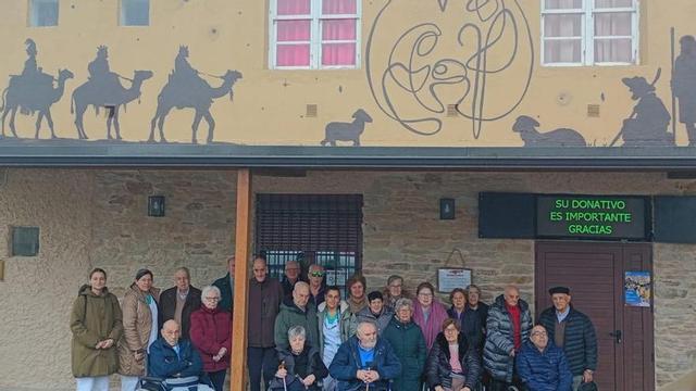 El centro geriátrico de Silleda visita el belén de Begonte