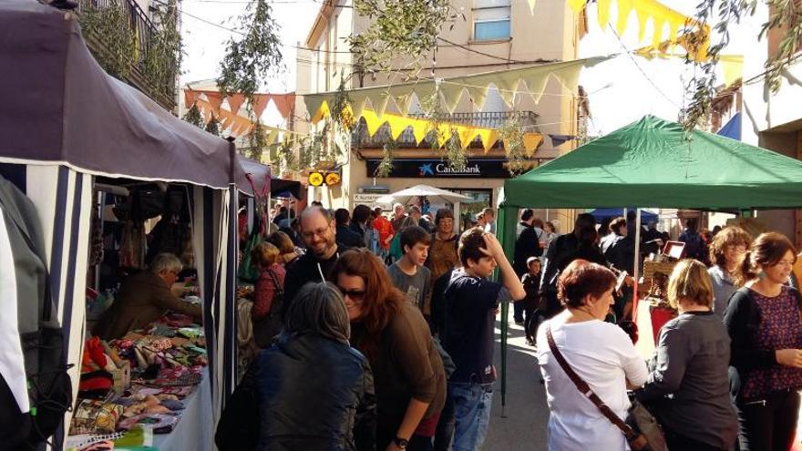 La Fira de la Torrada es consolida per Tots Sants a Sant Salvador de Guardiola