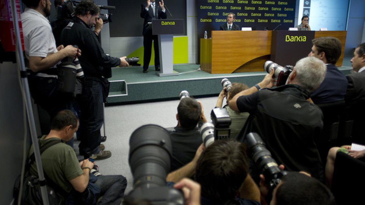 Jose Ignacio Goirigolzarri, ante la prensa.