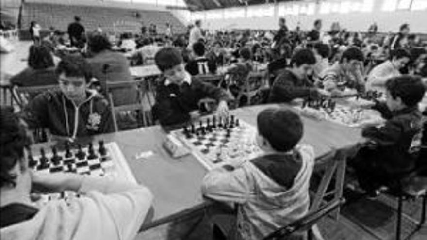 El ajedrez congrega a más de 200 jugadores en el torneo de San Jorge