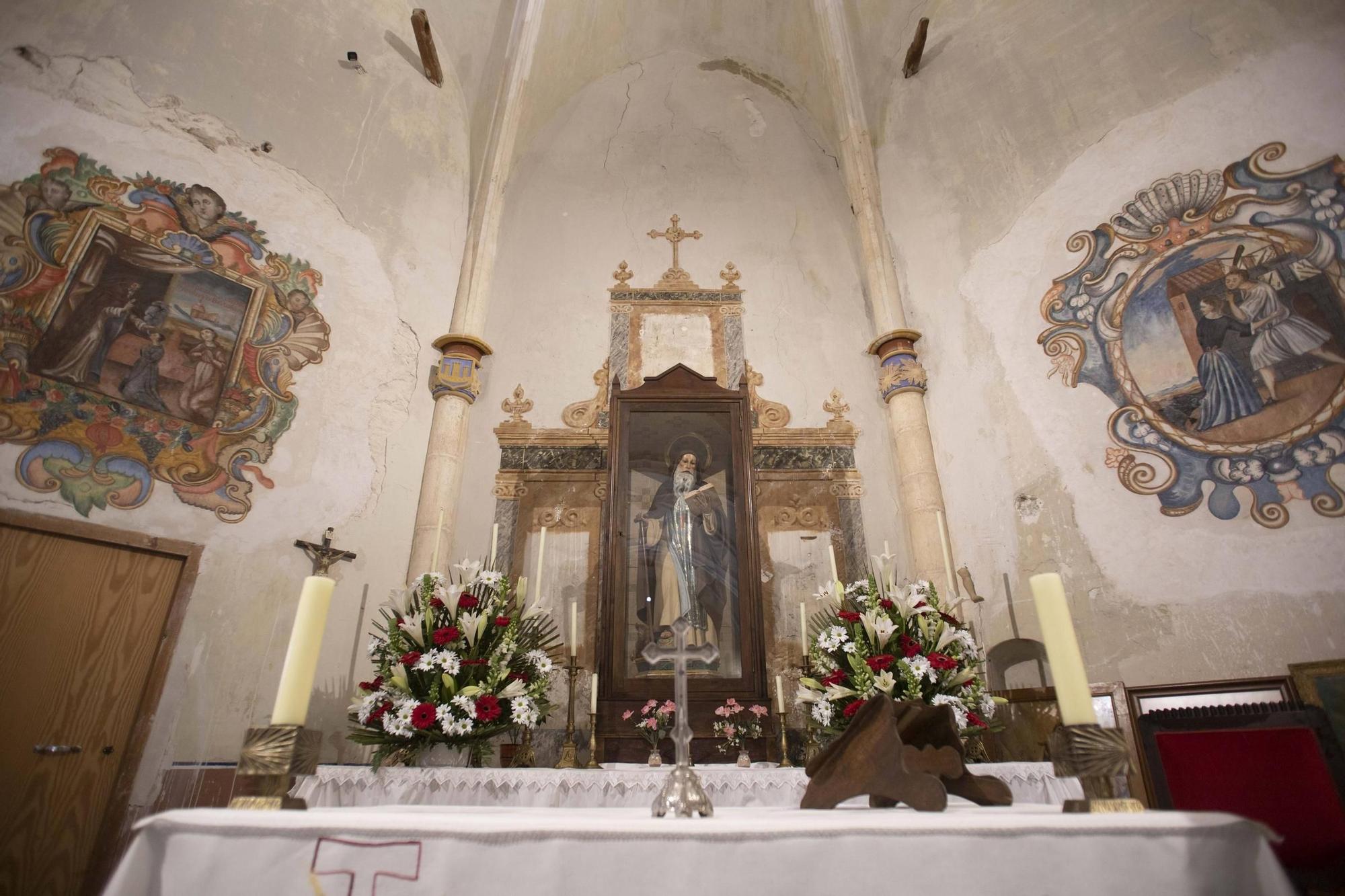 En busca de la financiación para restaurar las pinturas de la ermita de Sant Antonio en Bocairent