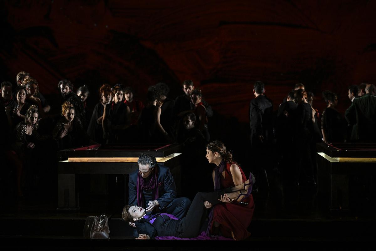 EN IMÁGENES: Ópera "La traviata" en Oviedo