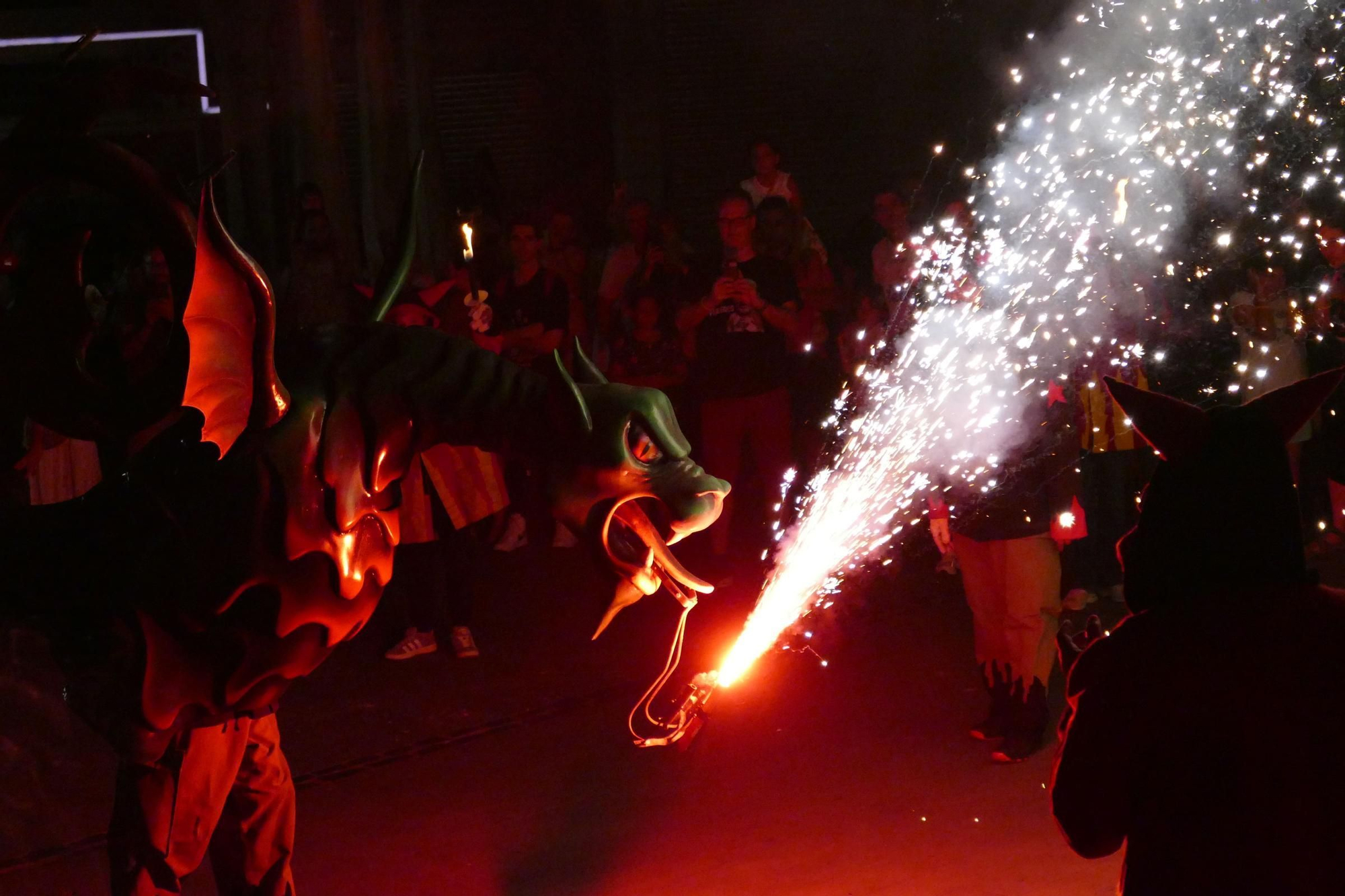 L'Encesa del Drac de Figueres es converteix en una nova tradició de les Festes de Sant Pere
