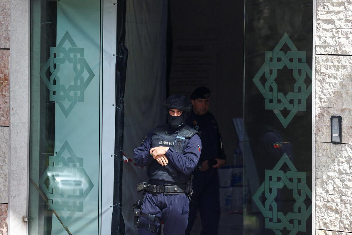 Al menos dos personas han muerto por heridas de arma blanca y otra ha resultado herida de gravedad en un ataque a un centro ismaelí en Lisboa