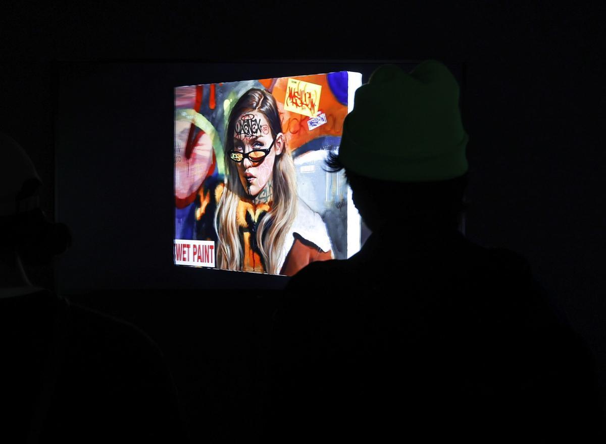 Una de la obras NFT que se exhiben en pantallas de alta resolución 4K en la 'Superchief Gallery' de Nueva York.