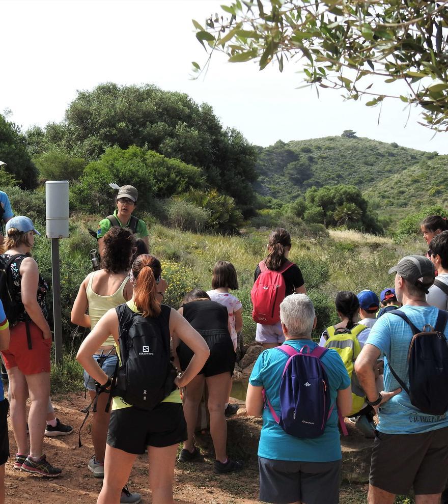 Ocho rutas guiadas en fin de semana entre parques regionales y acantilados