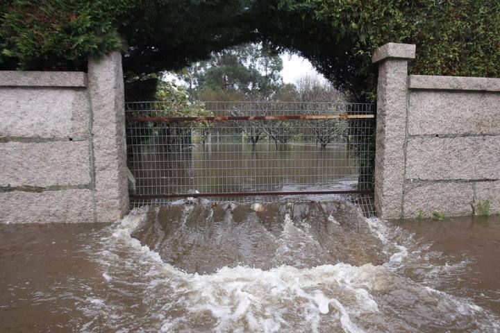 El temporal desborda los ríos de Pontevedra