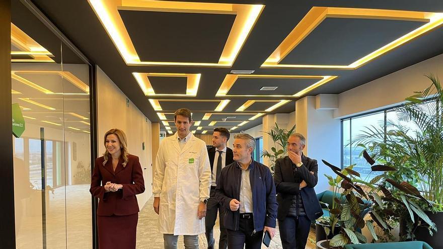 Eversia recibe a la Consejería de Empresa, Empleo y Economía Social en su nueva planta de Lorquí