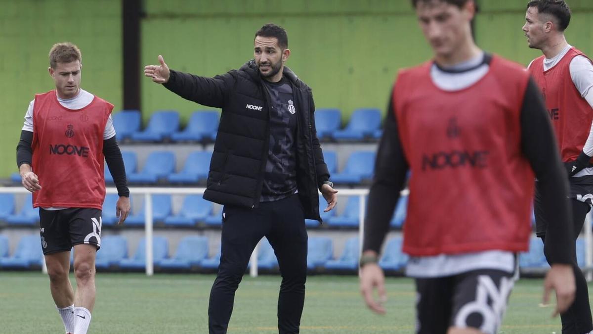 Dani Vidal, en el entrenamiento del Avilés