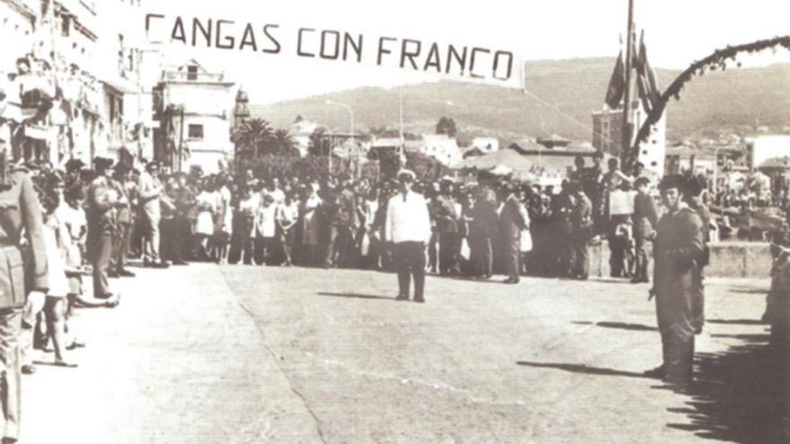 Franco, en Montero Ríos. A dereita, funeral na súa memoria en Cangas o 20-11-1976. A esquerda, crónica dunha visita a Vigo e área nos70.| A Cepa
