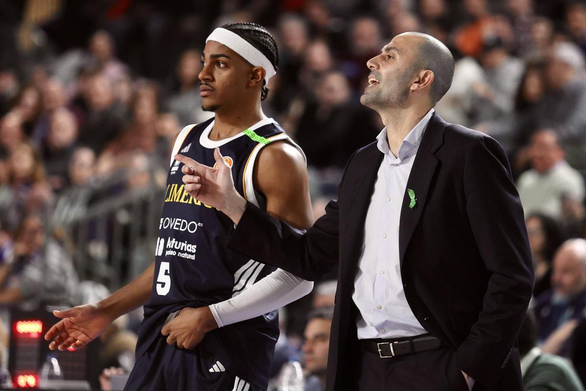 Todas las imágenes del Alimerka Oviedo Baloncesto-Leyma Coruña disputado en el Palacio de los Deportes (84-89)