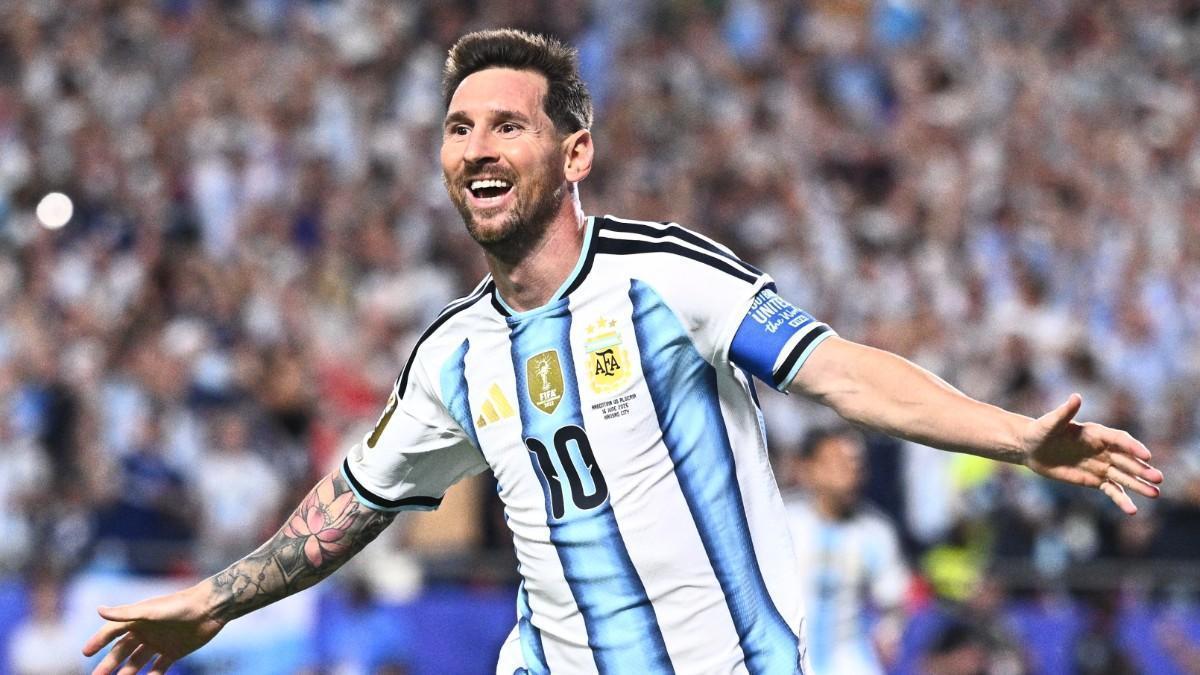Las lágrimas de Messi en una noche perfecta con ocho récord mundiales