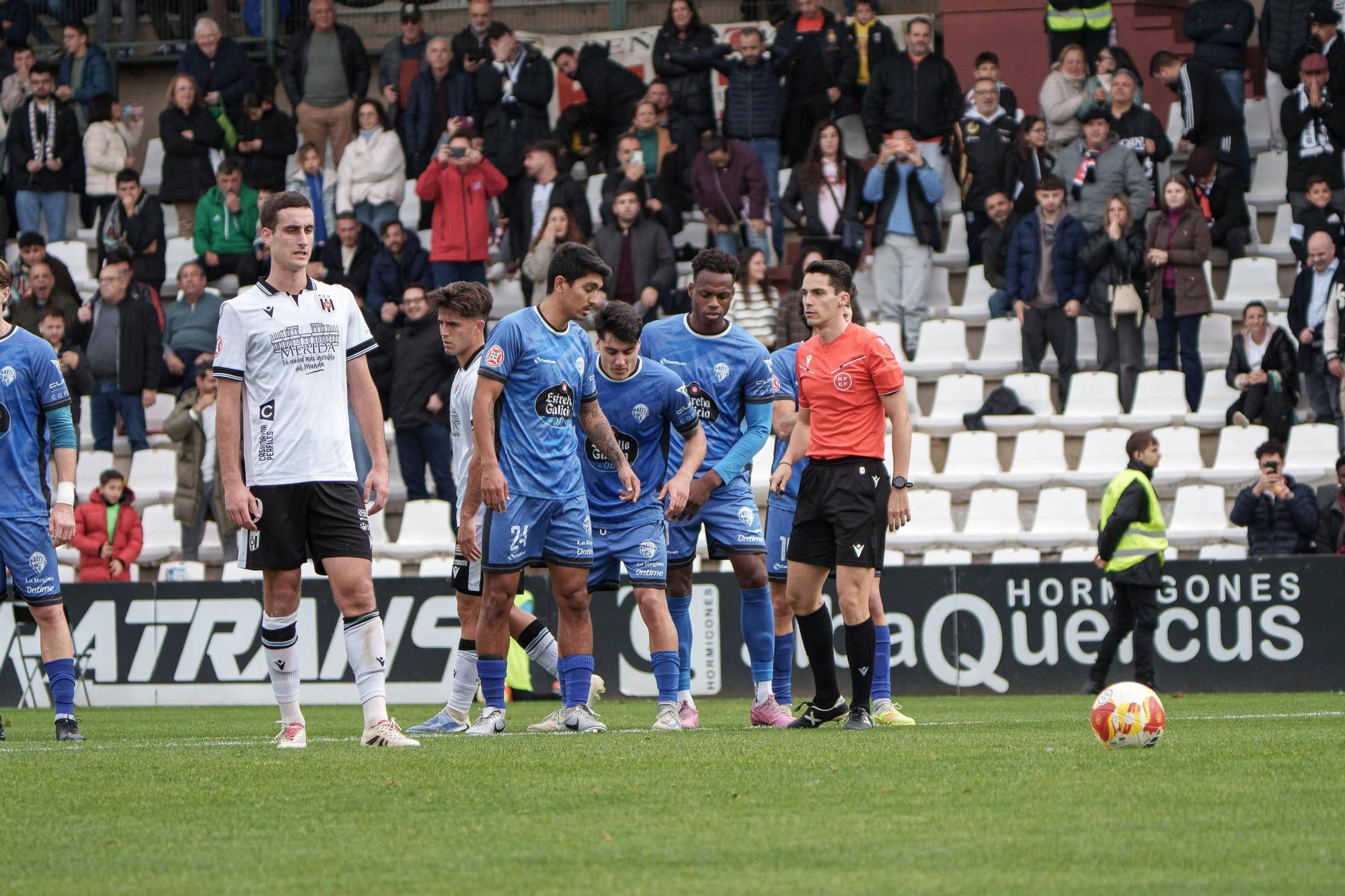 FOTOGALERÍA | Las mejores imágenes del partido Mérida-Orense
