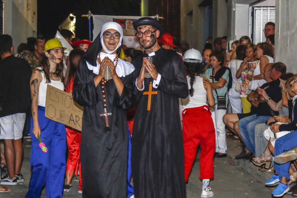 Desfile de la Nit de l'Olla de Benilloba.