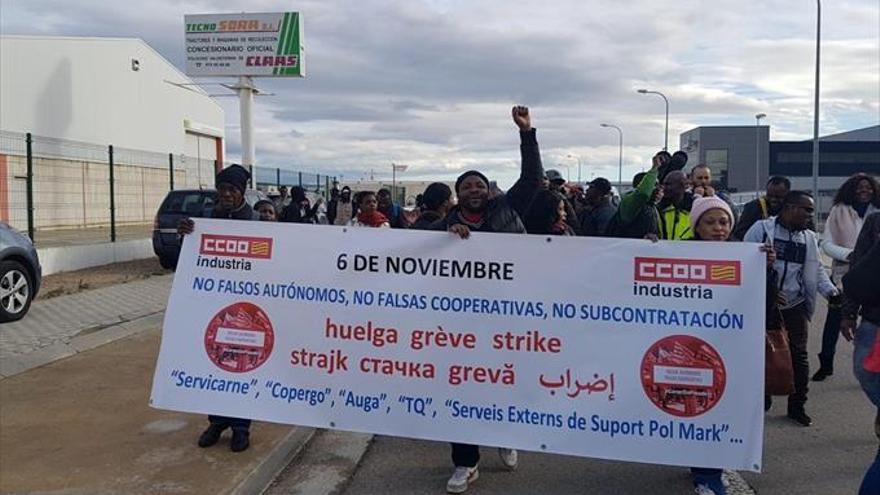 La huelga frena la actividad de la planta de Vall Companys en Ejea