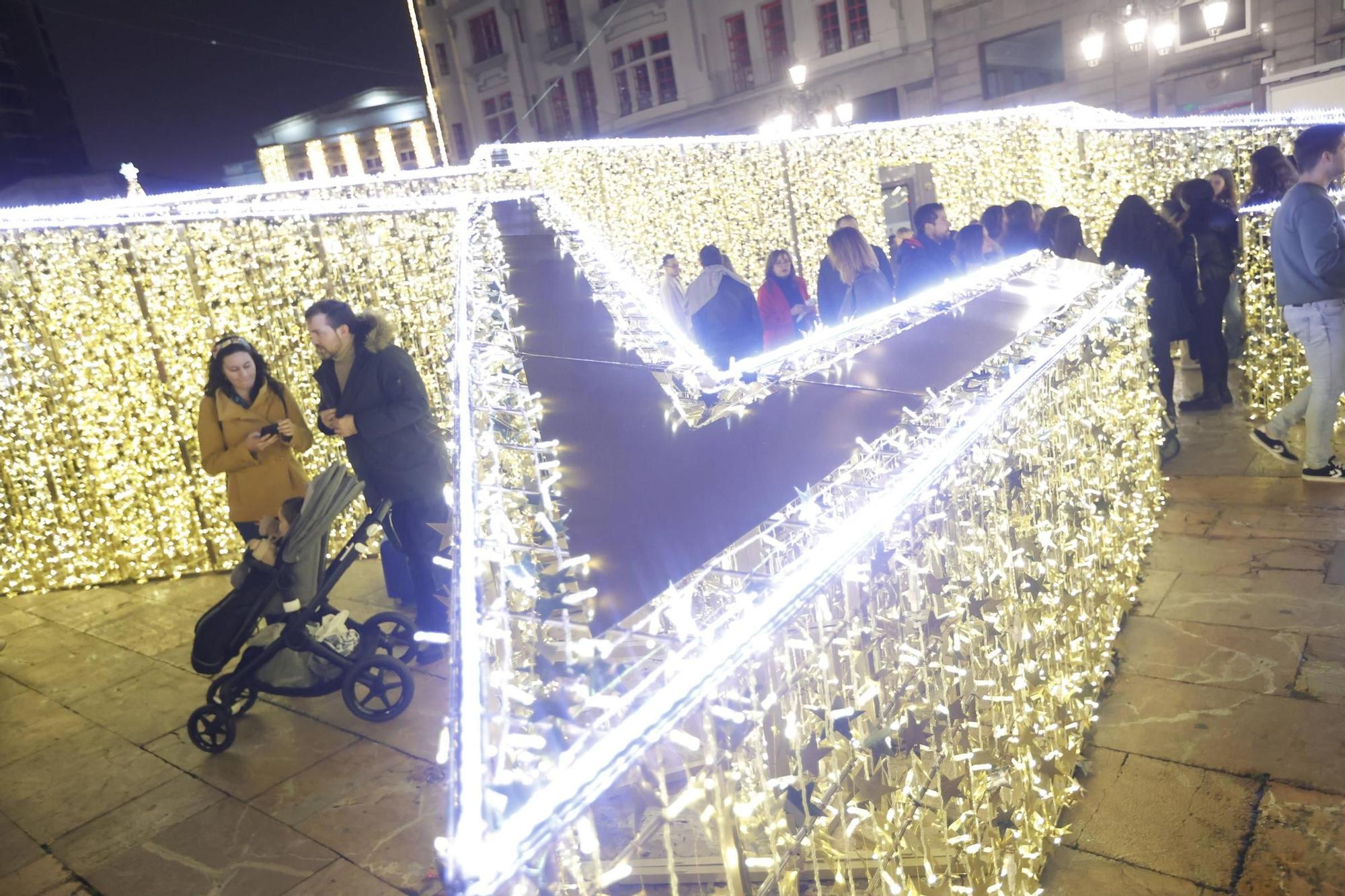 EN IMÁGENES: Asturias y sus visitantes "flipan" a más de 20 grados en Navidad: "Esto no es normal