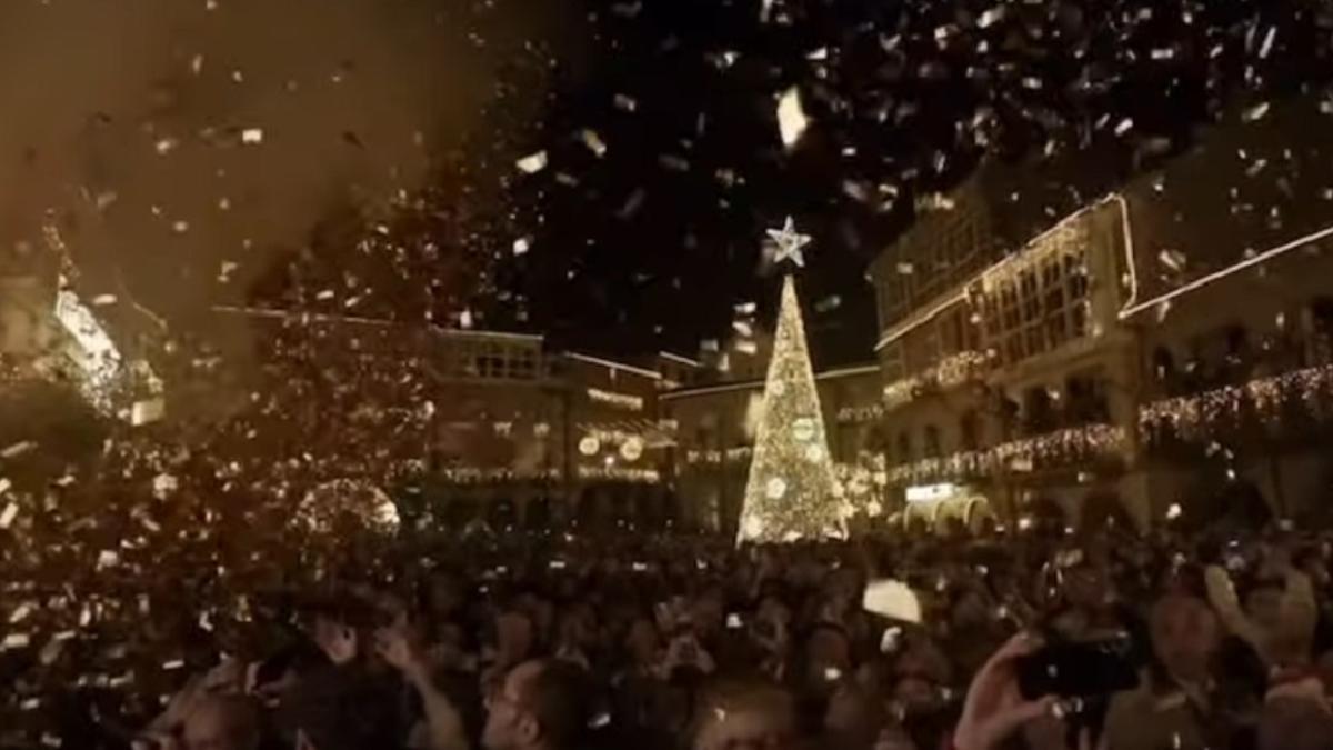 Iluminación en pueblo ganador del concurso en una edición anterior.