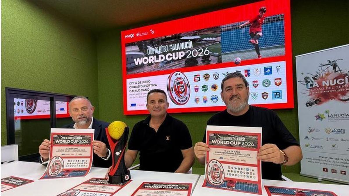 Javier Tárraga, CEO Goal Travel, Antonio Justicia, gerente Club de Fútbol La Nucía y Bernabé Cano, alcalde de La Nucía